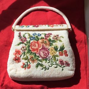 Vintage ‘50s White Beaded and Embroidered Handbag